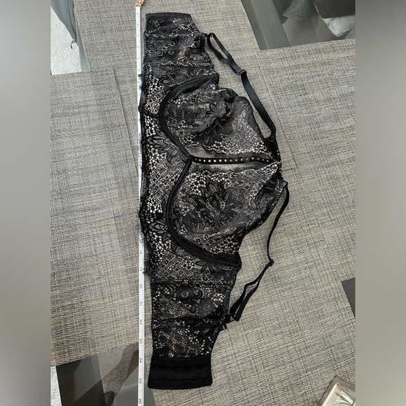 NWOT Victoria’s Secret bralette - Picture 6 of 9
